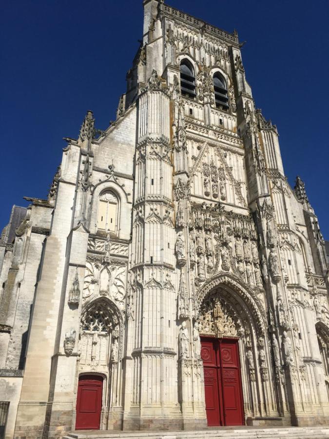 Hotel Jean De Bruges Saint-Riquier ภายนอก รูปภาพ