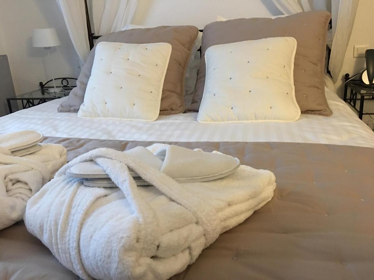 Hotel Jean De Bruges Saint-Riquier ภายนอก รูปภาพ