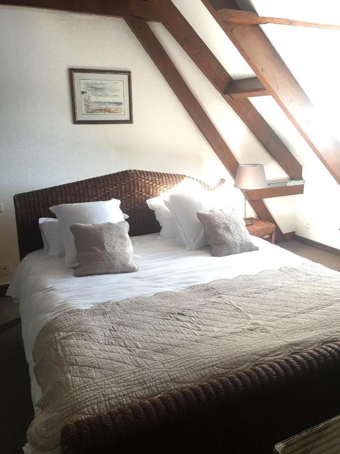 Hotel Jean De Bruges Saint-Riquier ภายนอก รูปภาพ
